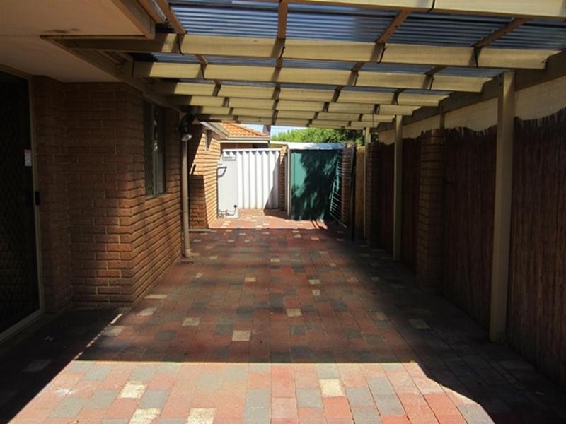 10/1 Park Road, Midvale WA 6056