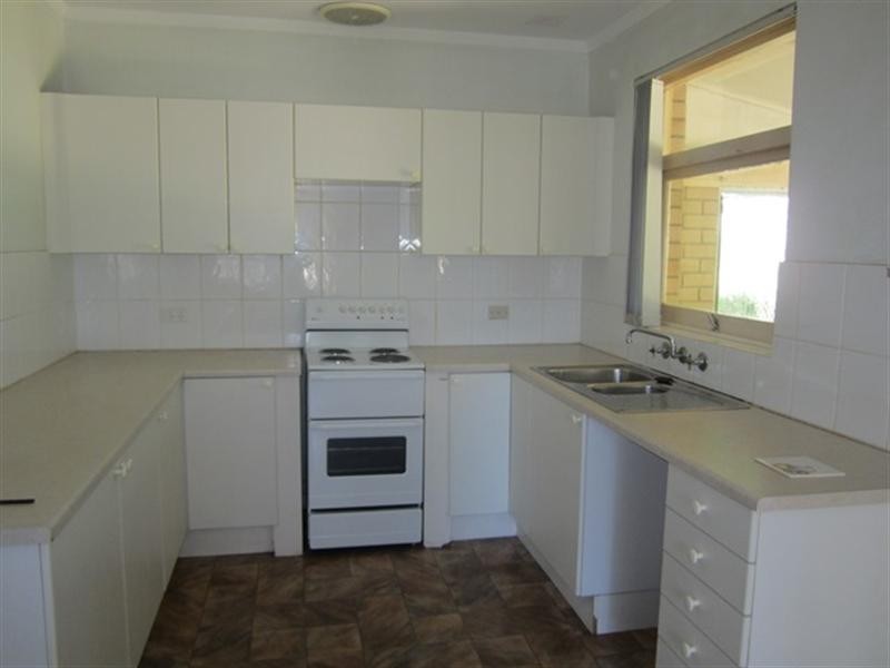 5 Hamilton Terrace, Greenmount WA 6056