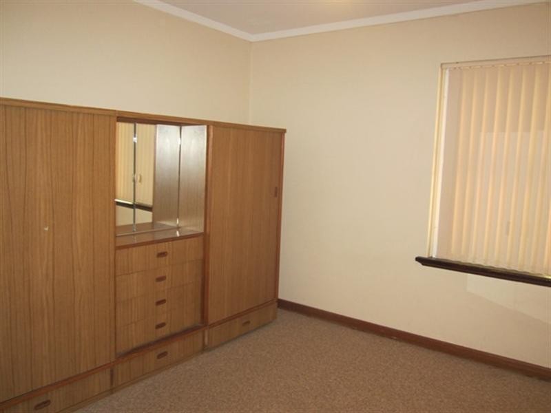 5 Hamilton Terrace, Greenmount WA 6056
