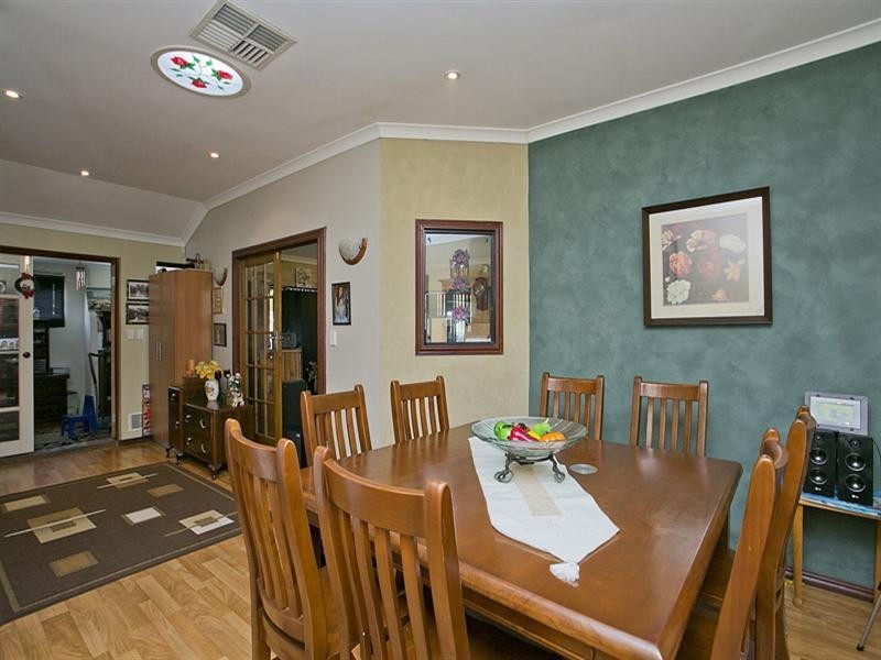 4 Altai Dale, Stratton WA 6056