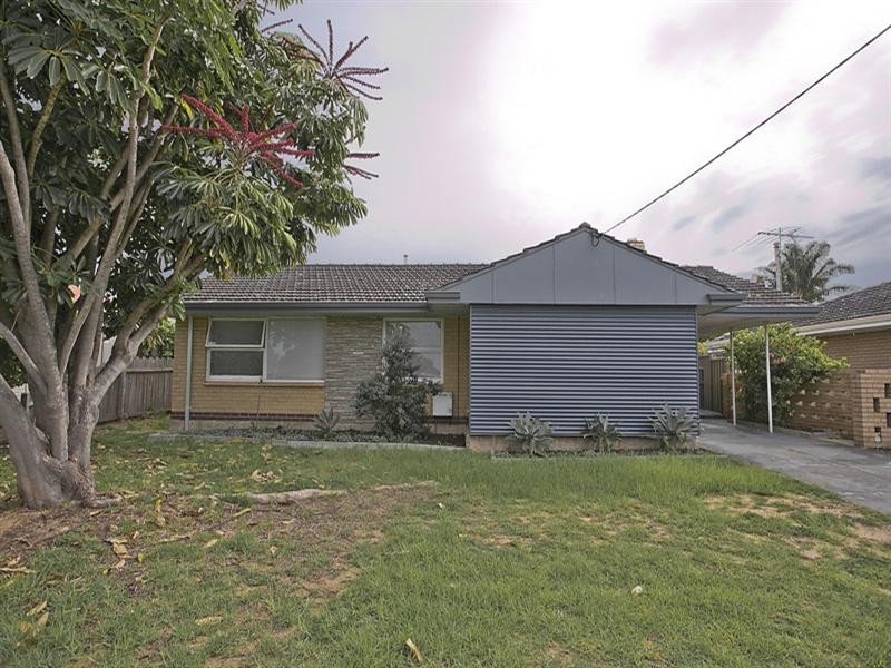16 Hanlon Street, Hamilton Hill WA 6163