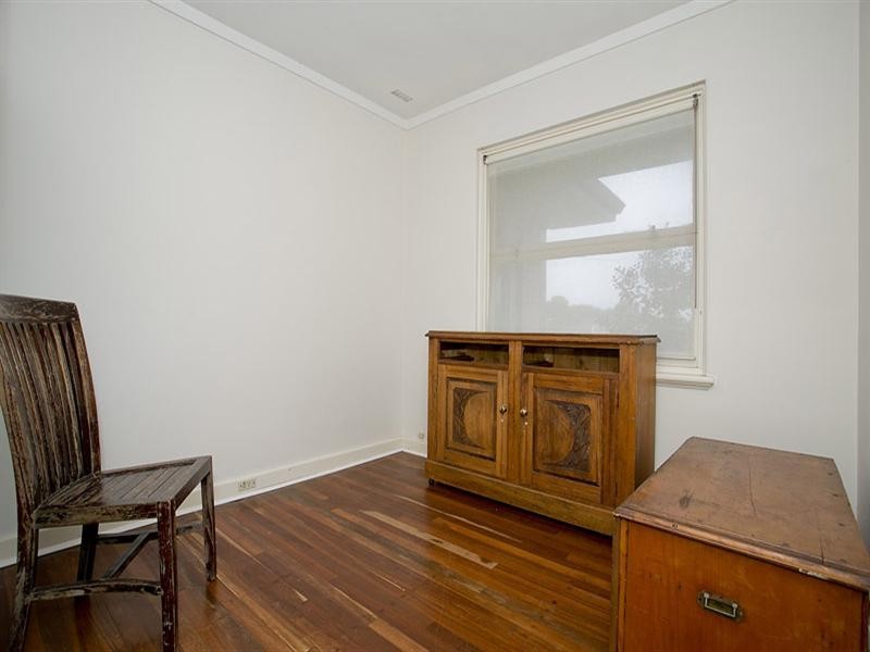 16 Hanlon Street, Hamilton Hill WA 6163