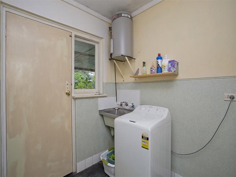 16 Hanlon Street, Hamilton Hill WA 6163