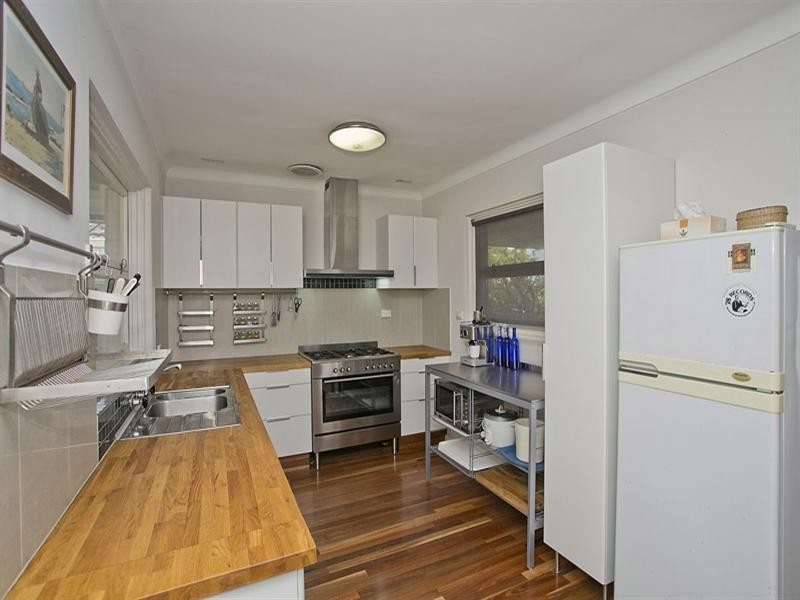 16 Hanlon Street, Hamilton Hill WA 6163