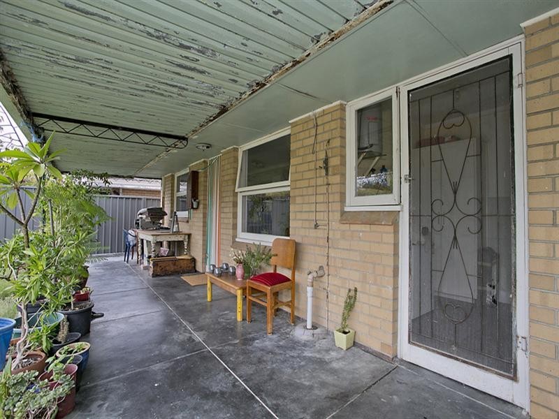 16 Hanlon Street, Hamilton Hill WA 6163