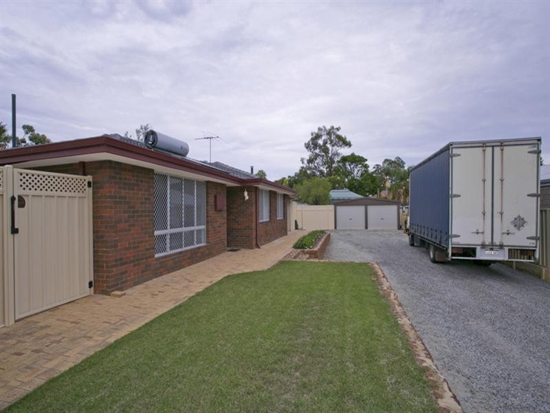 20 Christina Street, Hazelmere WA 6055