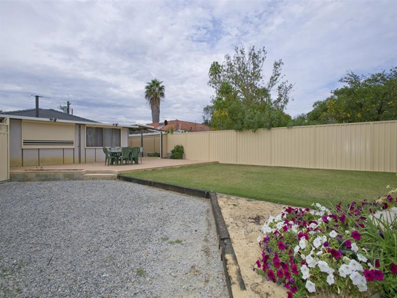 20 Christina Street, Hazelmere WA 6055