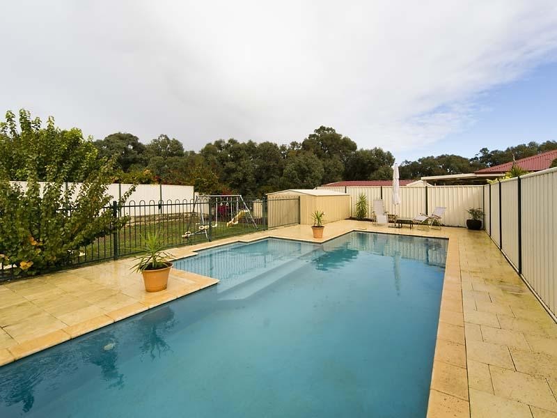 19 De Grey Retreat, Jane Brook WA 6056