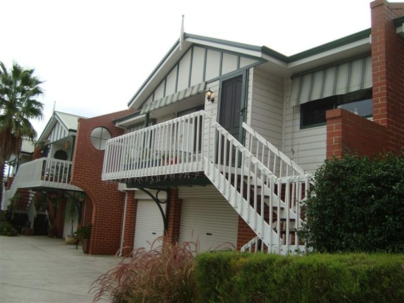 2/30 Montreal Road, Woodbridge WA 6056