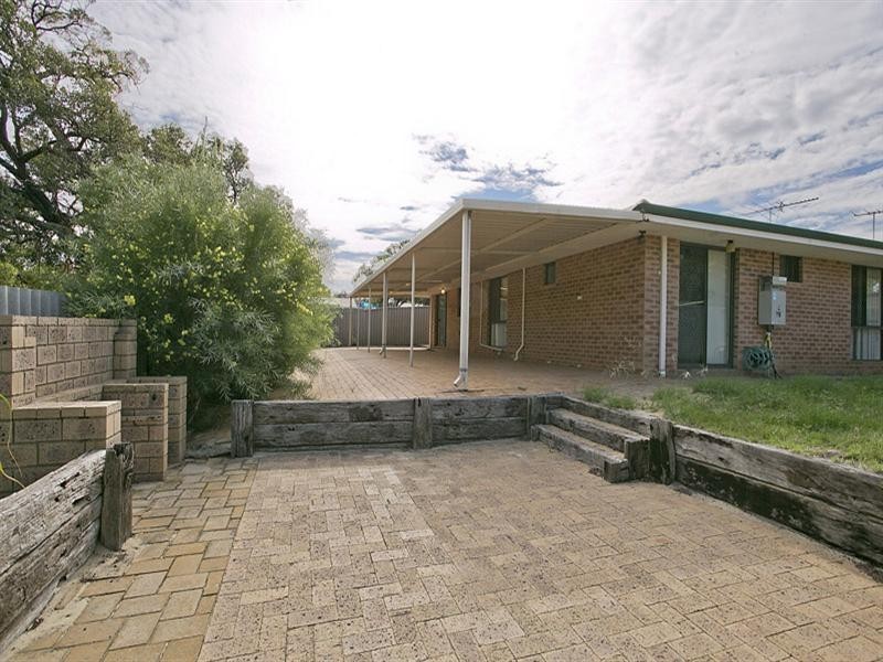 220a Blackadder Road, Swan View WA 6056