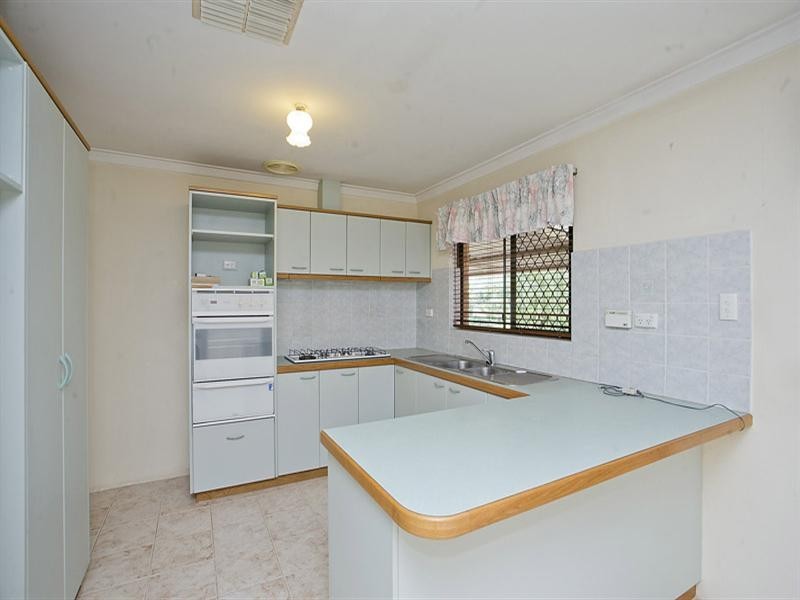 220a Blackadder Road, Swan View WA 6056