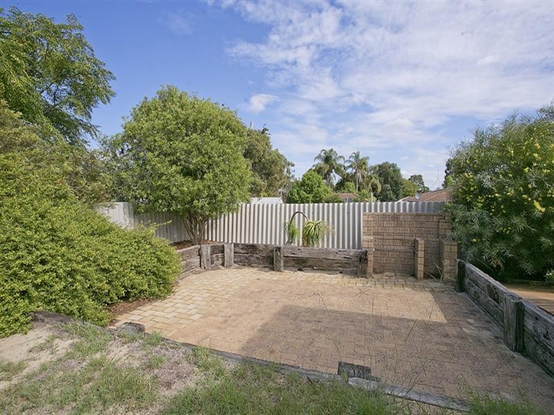 220a Blackadder Road, Swan View WA 6056