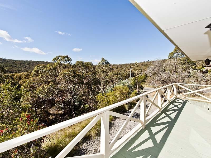 2 Sunset Hill Road, Swan View WA 6056