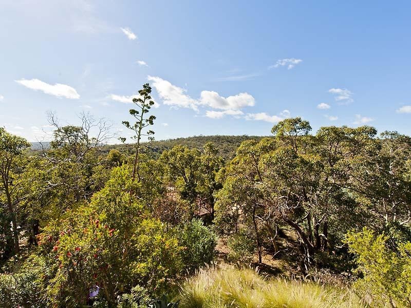 2 Sunset Hill Road, Swan View WA 6056