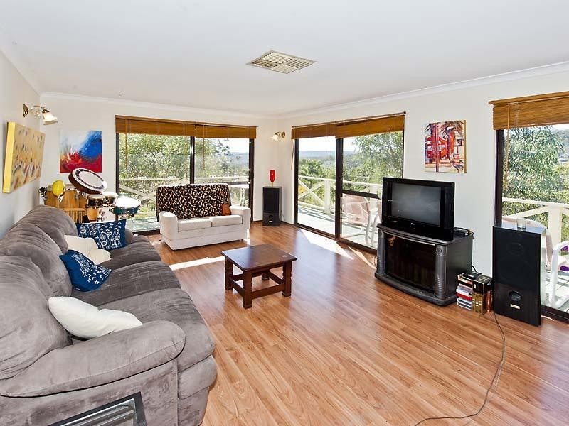 2 Sunset Hill Road, Swan View WA 6056