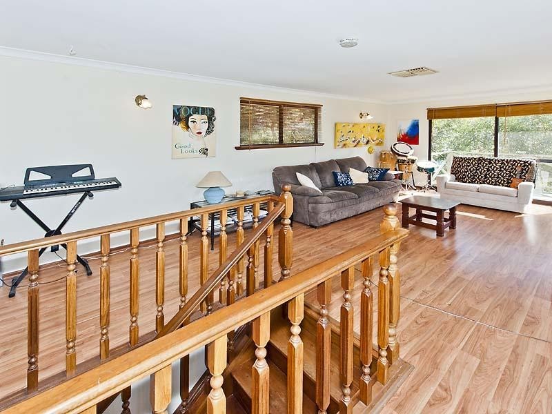 2 Sunset Hill Road, Swan View WA 6056