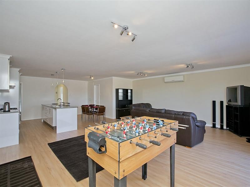 8 Gumnut Close, Swan View WA 6056