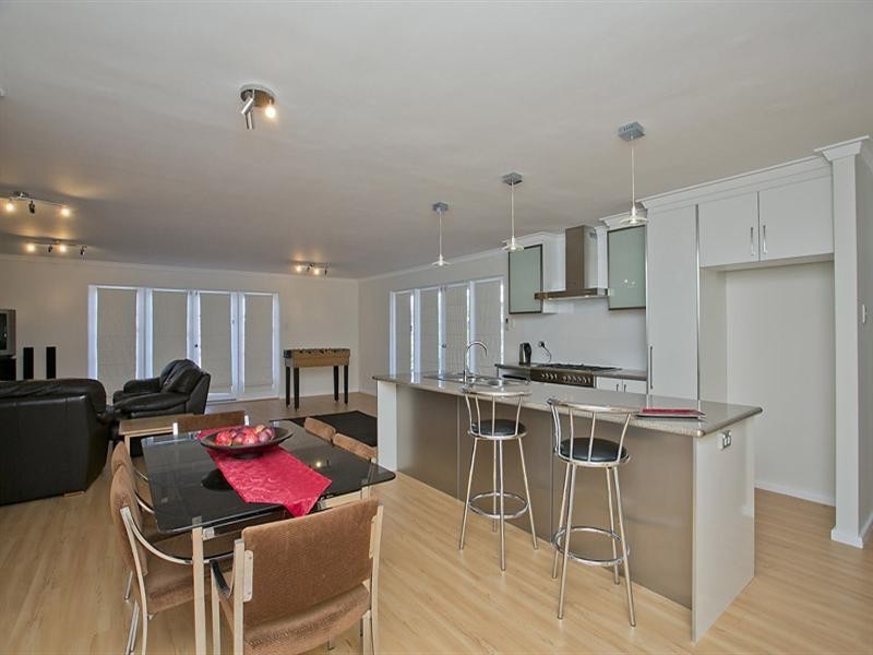 8 Gumnut Close, Swan View WA 6056