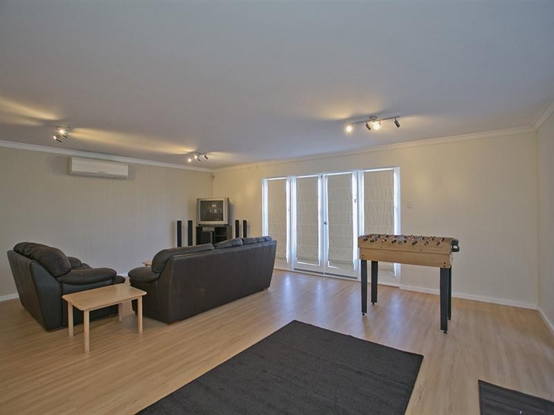 8 Gumnut Close, Swan View WA 6056