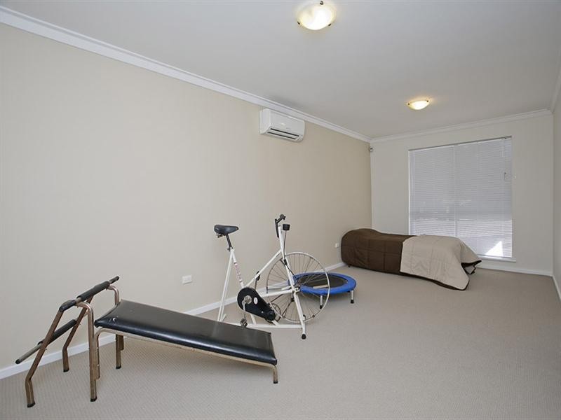 8 Gumnut Close, Swan View WA 6056