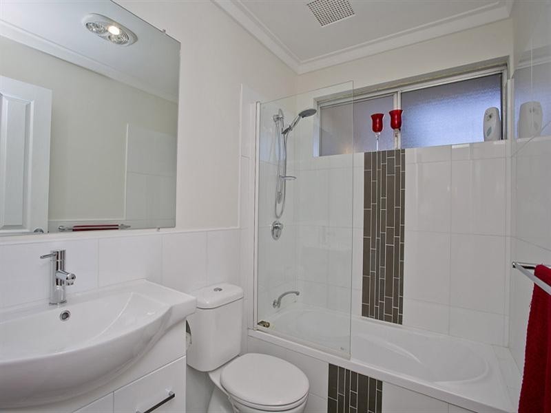 8 Gumnut Close, Swan View WA 6056