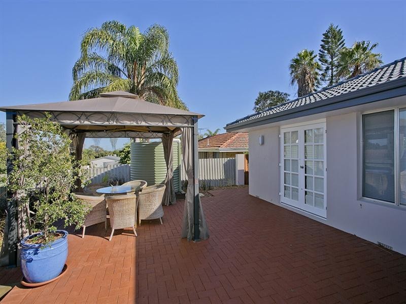 8 Gumnut Close, Swan View WA 6056