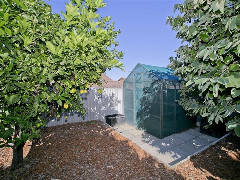 8 Gumnut Close, Swan View WA 6056