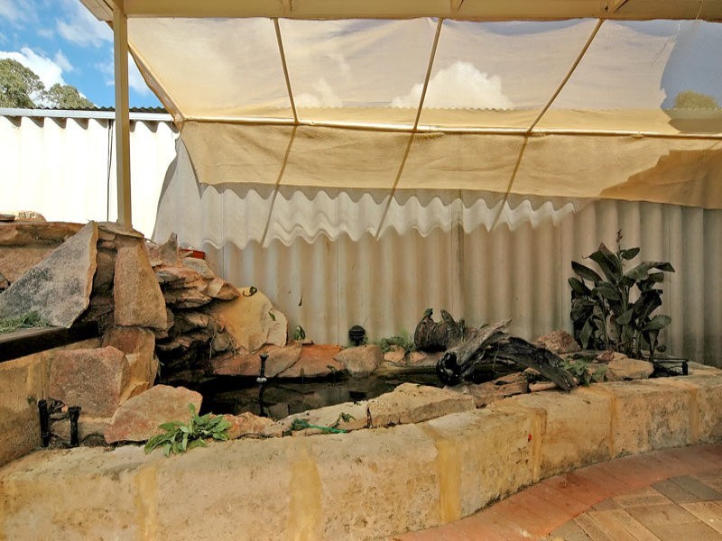 4 Hindoo Elbow, Stratton WA 6056