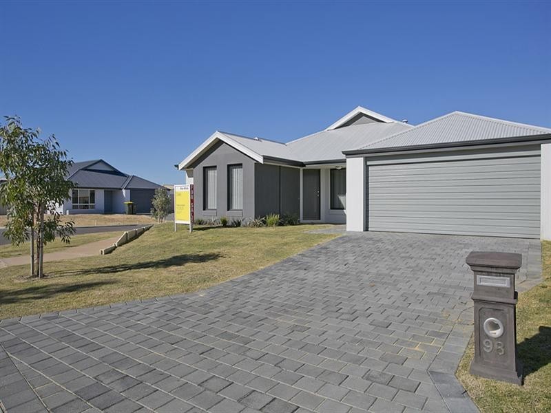 98 Barbarossa Drive, Caversham WA 6055