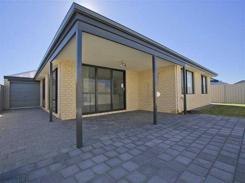 98 Barbarossa Drive, Caversham WA 6055