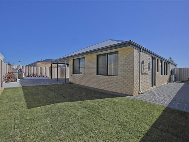 98 Barbarossa Drive, Caversham WA 6055