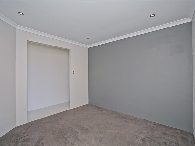 98 Barbarossa Drive, Caversham WA 6055