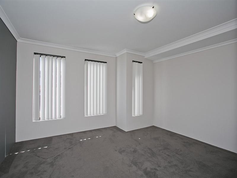 98 Barbarossa Drive, Caversham WA 6055