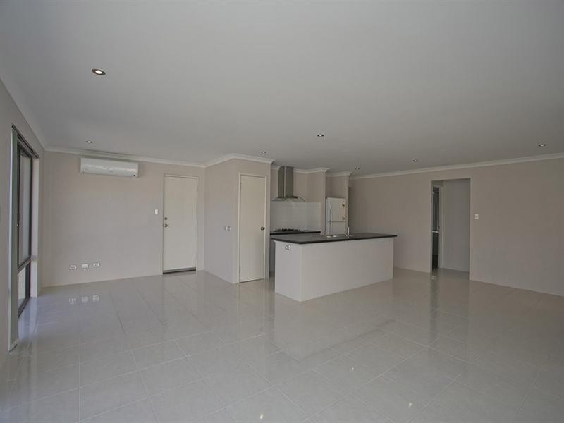 98 Barbarossa Drive, Caversham WA 6055