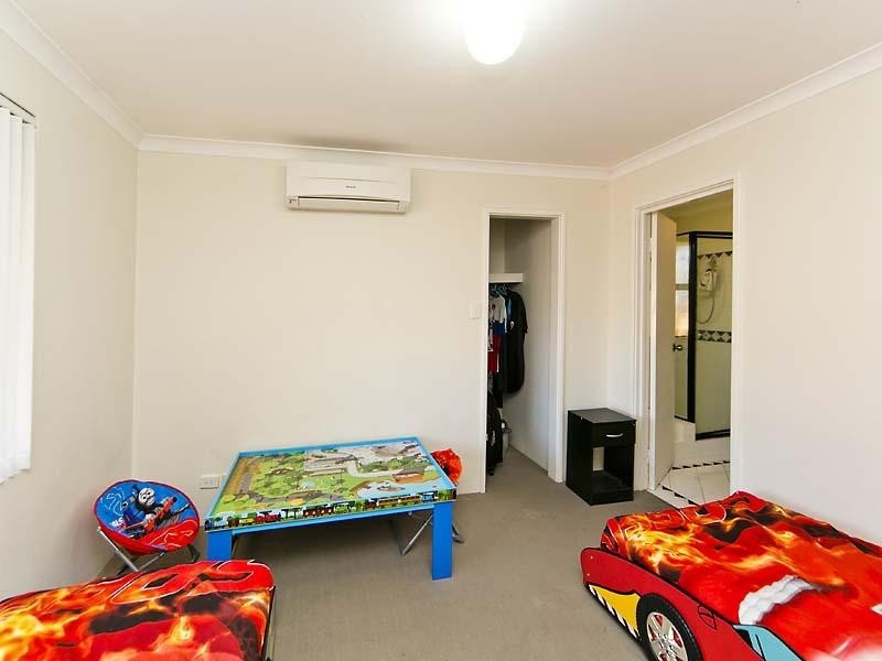 2/4 Norn Close, South Guildford WA 6055