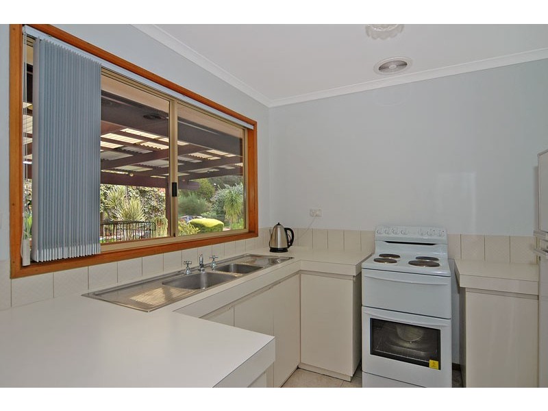 4 Darkan Street, Mundaring WA 6073