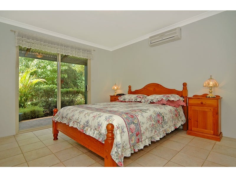 4 Darkan Street, Mundaring WA 6073