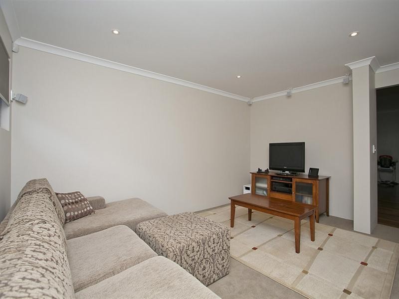 148 West Parade, South Guildford WA 6055