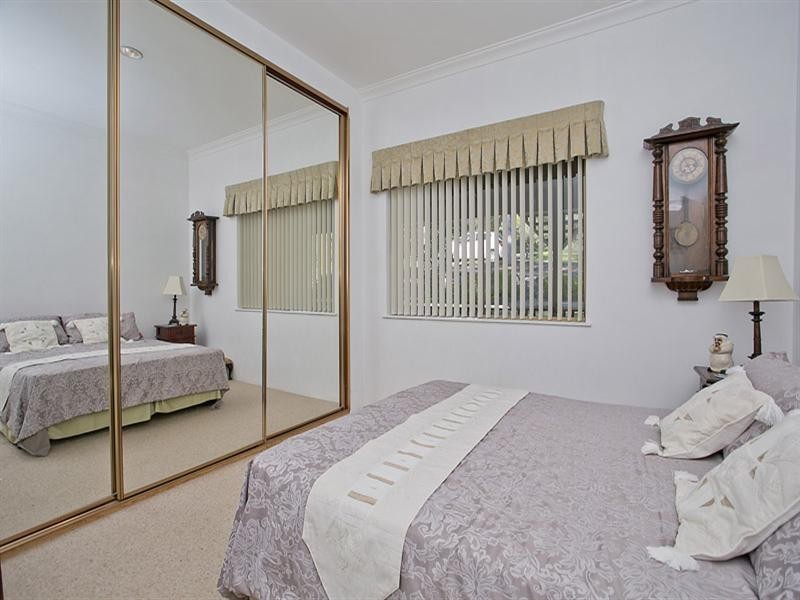 22 Wooloomooloo Road, Greenmount WA 6056