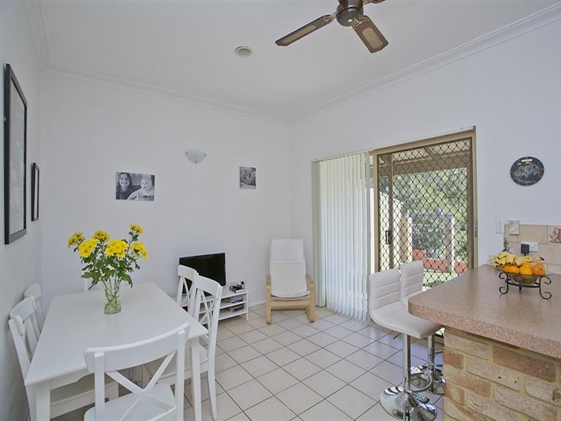 22 Wooloomooloo Road, Greenmount WA 6056