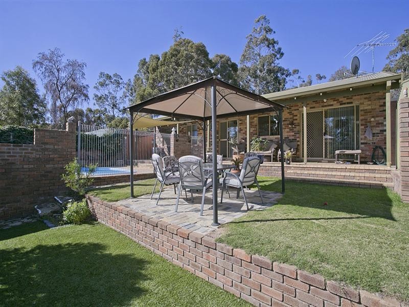 22 Wooloomooloo Road, Greenmount WA 6056