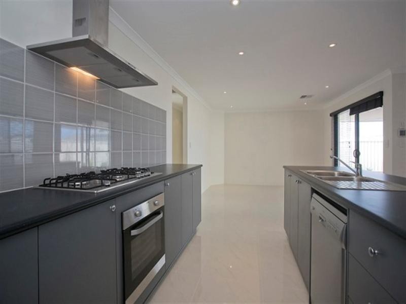 30 Millot Vista, Caversham WA 6055