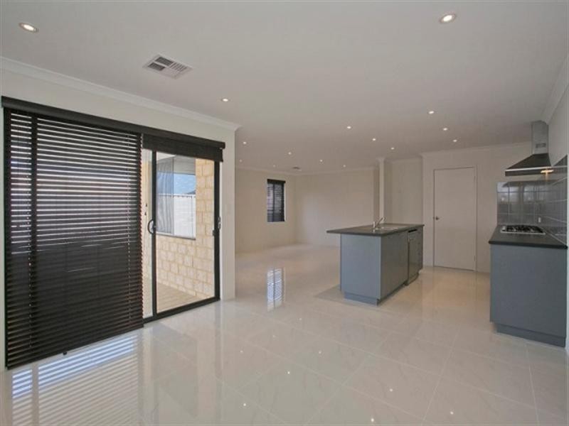 30 Millot Vista, Caversham WA 6055