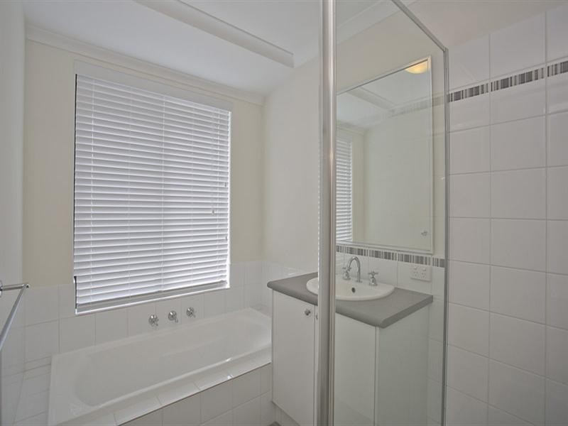 30 Millot Vista, Caversham WA 6055