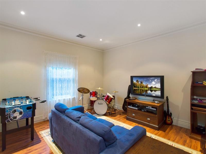 28 Glenford Avenue, Myrtle Bank SA 5064