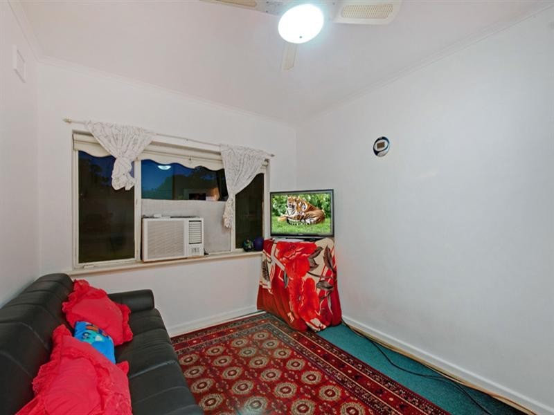 15 Barcoo Road, Para Hills SA 5096