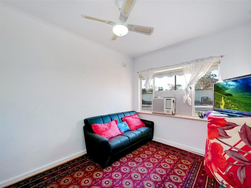 15 Barcoo Road, Para Hills SA 5096