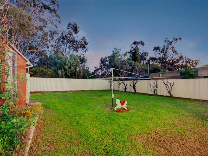 15 Barcoo Road, Para Hills SA 5096