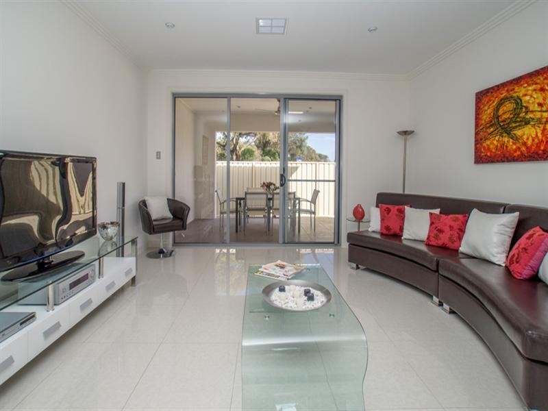 130 cudmore Terrace, Henley Beach SA 5022