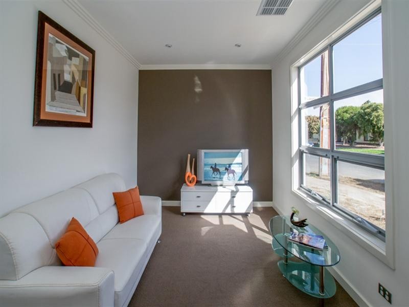 130 cudmore Terrace, Henley Beach SA 5022